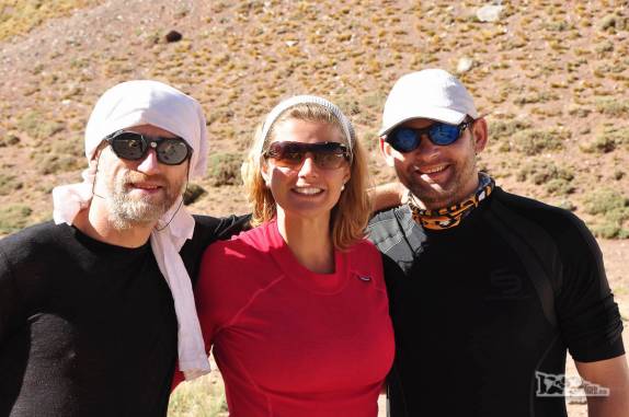 Em Confluencia, despedida dos amigos poloneses Michel e Swanknel. Nós sairíamos do parque e eles iam para Plaza de Mulas, para tentar o cume do Aconcágua (na região de Mendoza, oeste da Argentina)